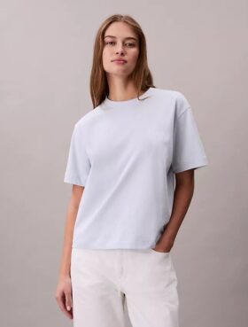 T-shirt squadrata con logo ricamato T-shirt squadrata con logo ricamato
