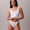 Thong in cotone elasticizzato a costine Thong in cotone elasticizzato a costine