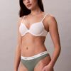 Thong in cotone elasticizzato a costine Thong in cotone elasticizzato a costine