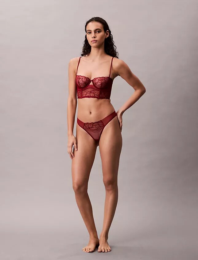 Thong in pizzo floreale nero CK Black Thong in pizzo floreale nero CK Black