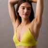 Top bikini triangolare con logo moderno Top bikini triangolare con logo moderno