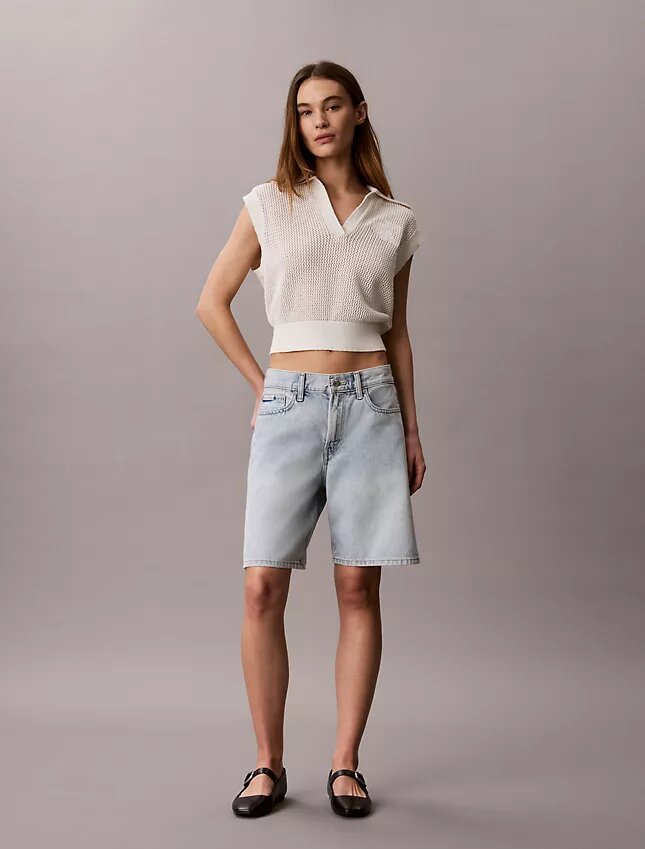 Top corto all’uncinetto con monogramma Top corto all’uncinetto con monogramma