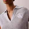 Top corto all’uncinetto con monogramma Top corto all’uncinetto con monogramma