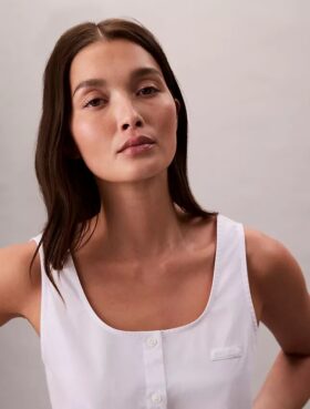 Top in popeline con bottoni