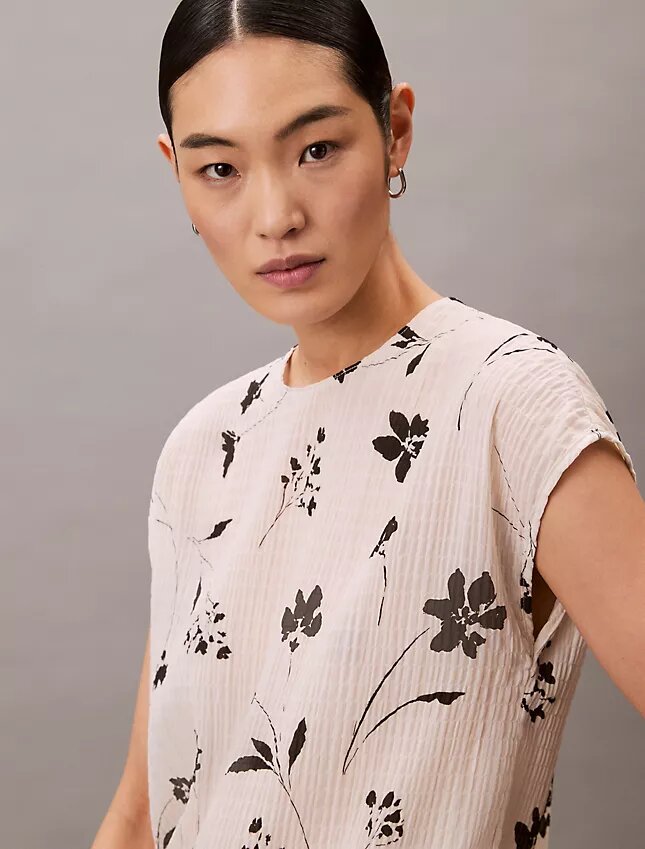 Top smockato con stampa floreale Top smockato con stampa floreale
