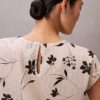 Top smockato con stampa floreale Top smockato con stampa floreale