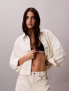 Trucker Jacket in Denim con vita stretta
