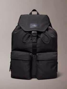 Zaino con patta superiore in nylon