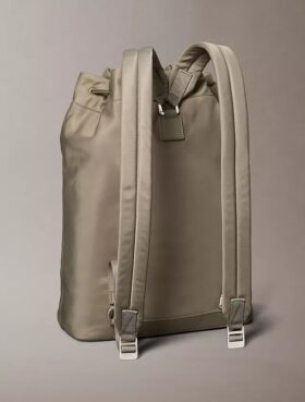Zaino in nylon opaco con coulisse